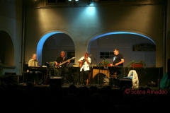 2008